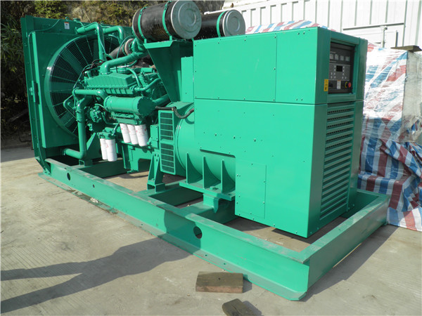 龙潭出租发电机 发电机组厂家：柴油发电机组的控制屏的作用是什么？