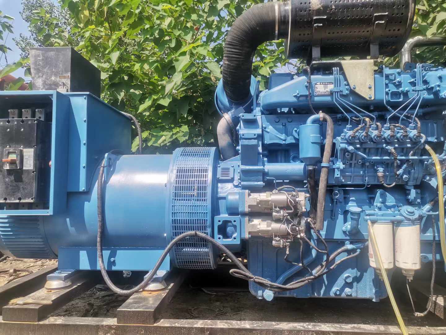 龙潭详细说明降低 800kW 柴油发电机输出电流波动的方法
